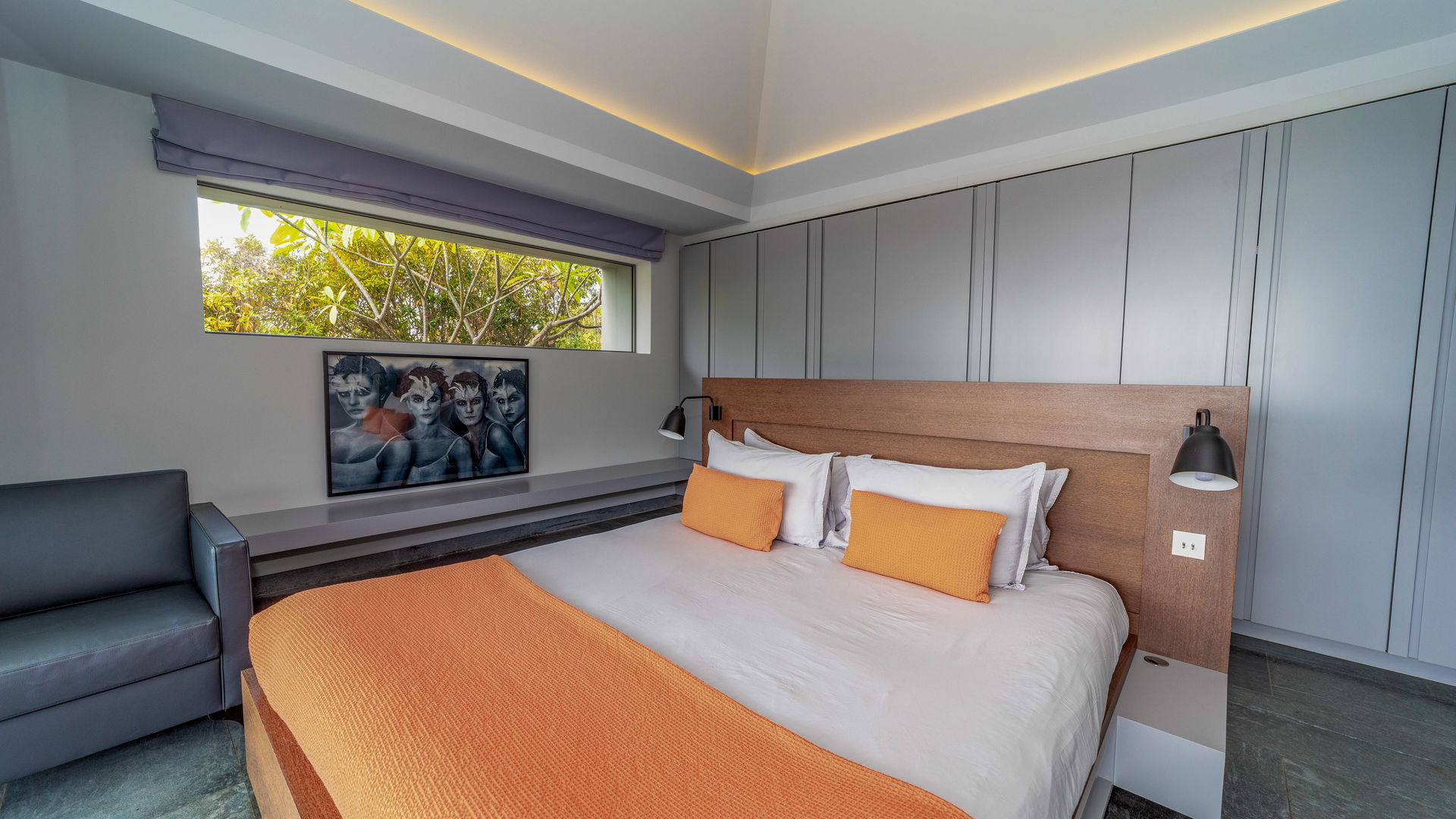 BEDROOM 1