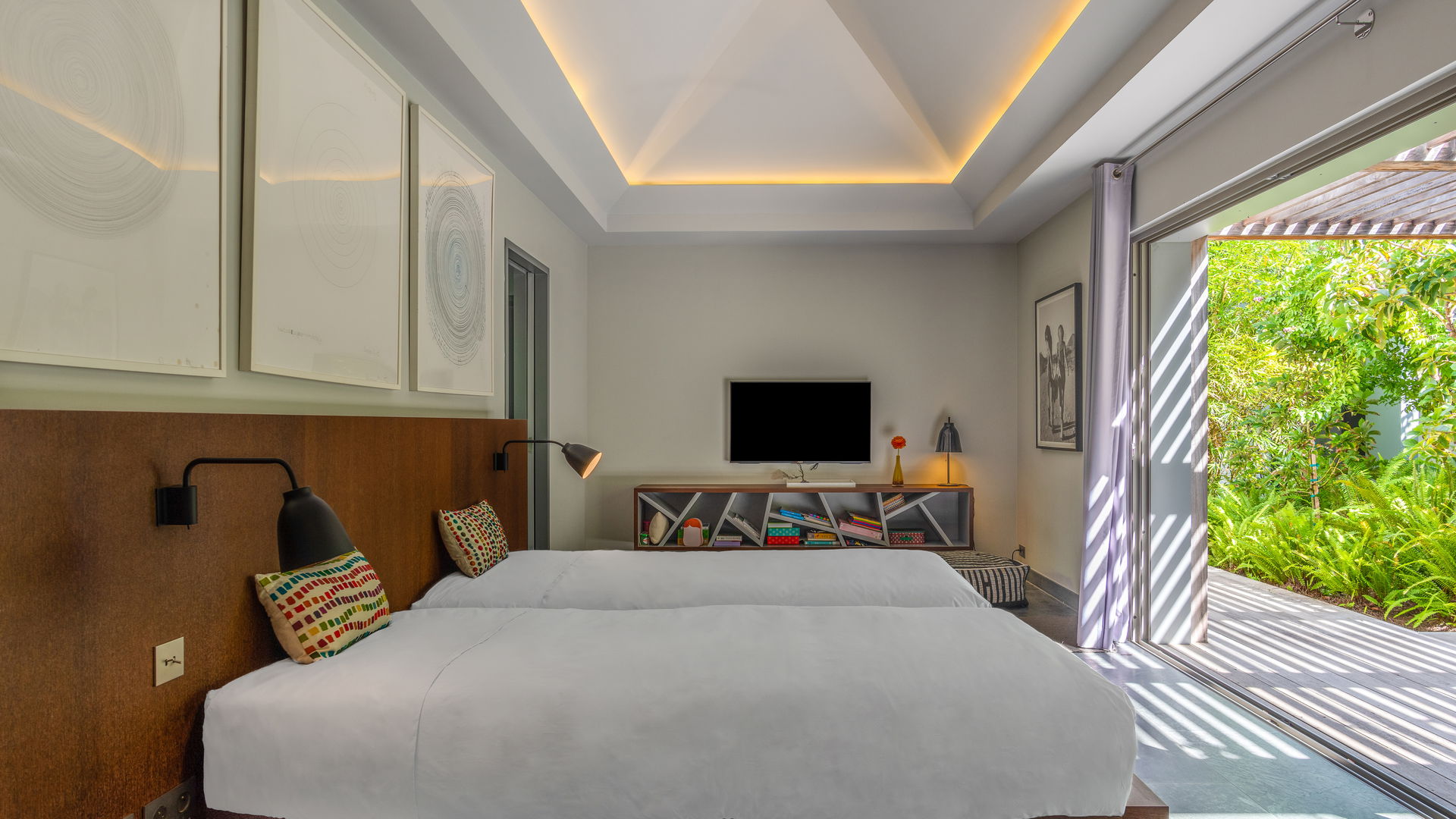 BEDROOM 6