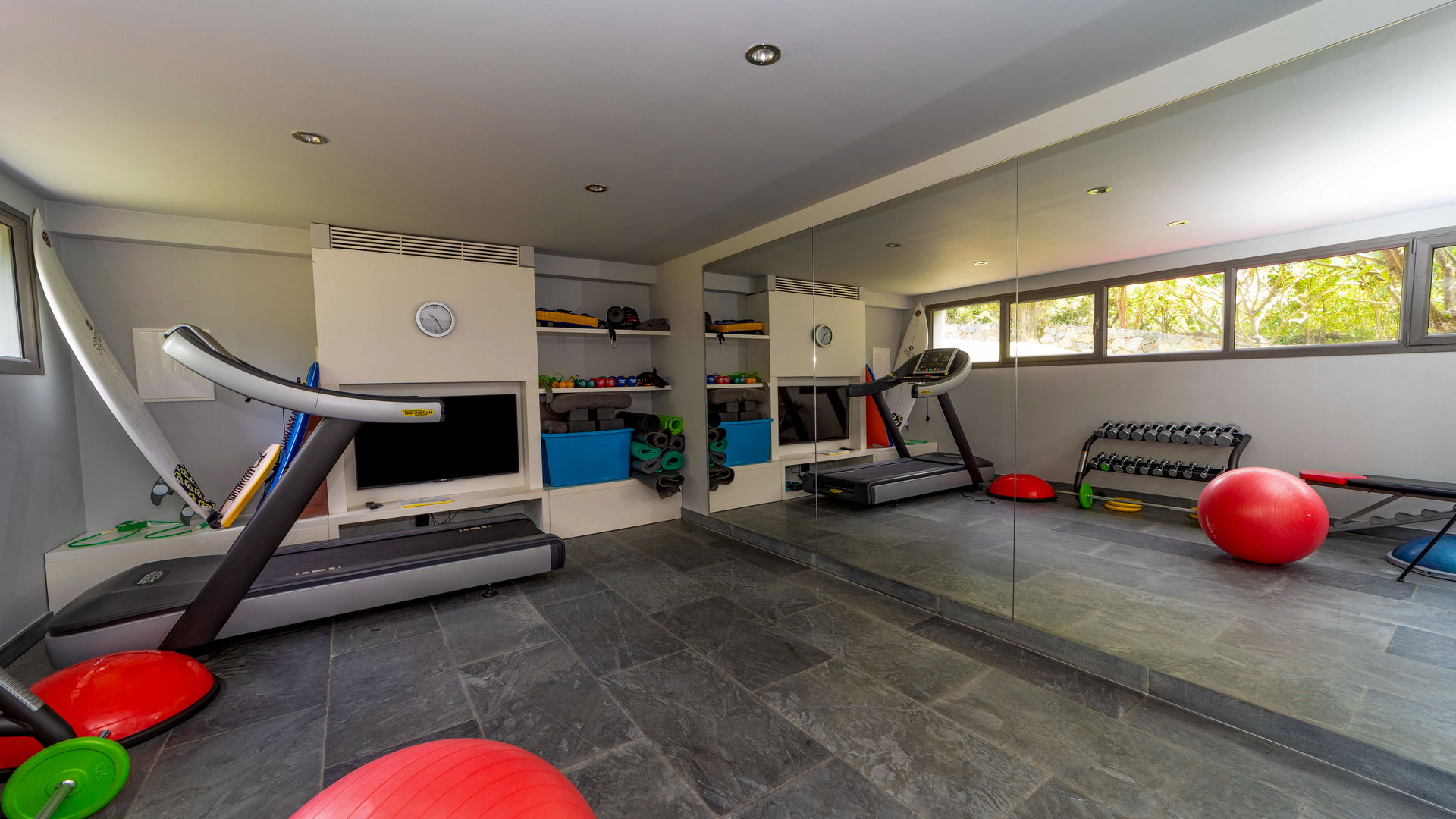 FITNESS AREA