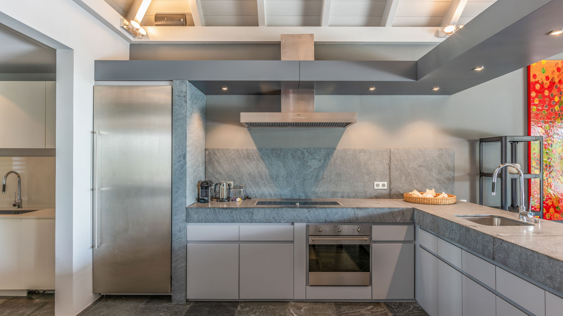 KITCHEN & DINING AREA