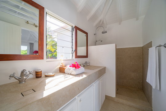 VILLA KIR ROYAL BEDROOM2 7