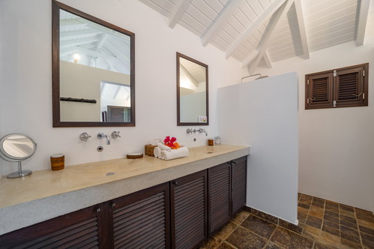 VILLA KIR ROYAL BEDROOM3 5