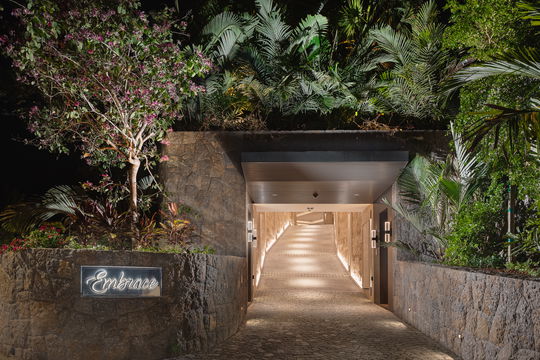 VILLA EMBRACE INDOORS 1