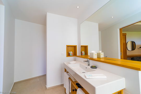 VILLA MARCEL BEDROOM3 10