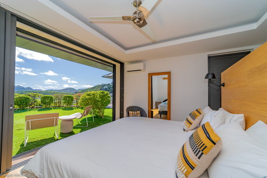 VILLA MARCEL BEDROOM3 5