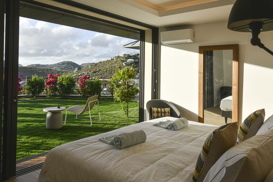 VILLA MARCEL BEDROOM3 6