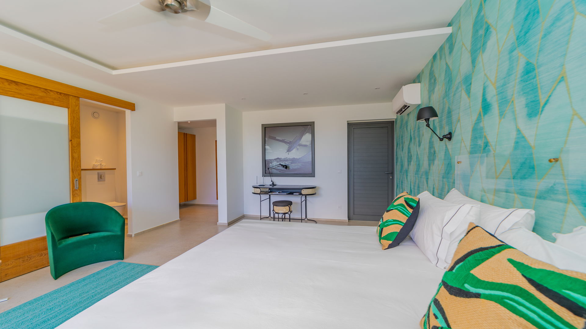 BEDROOM 4