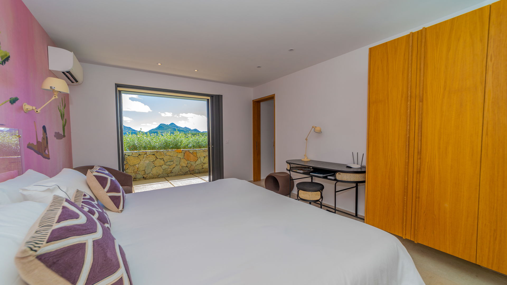 BEDROOM 5