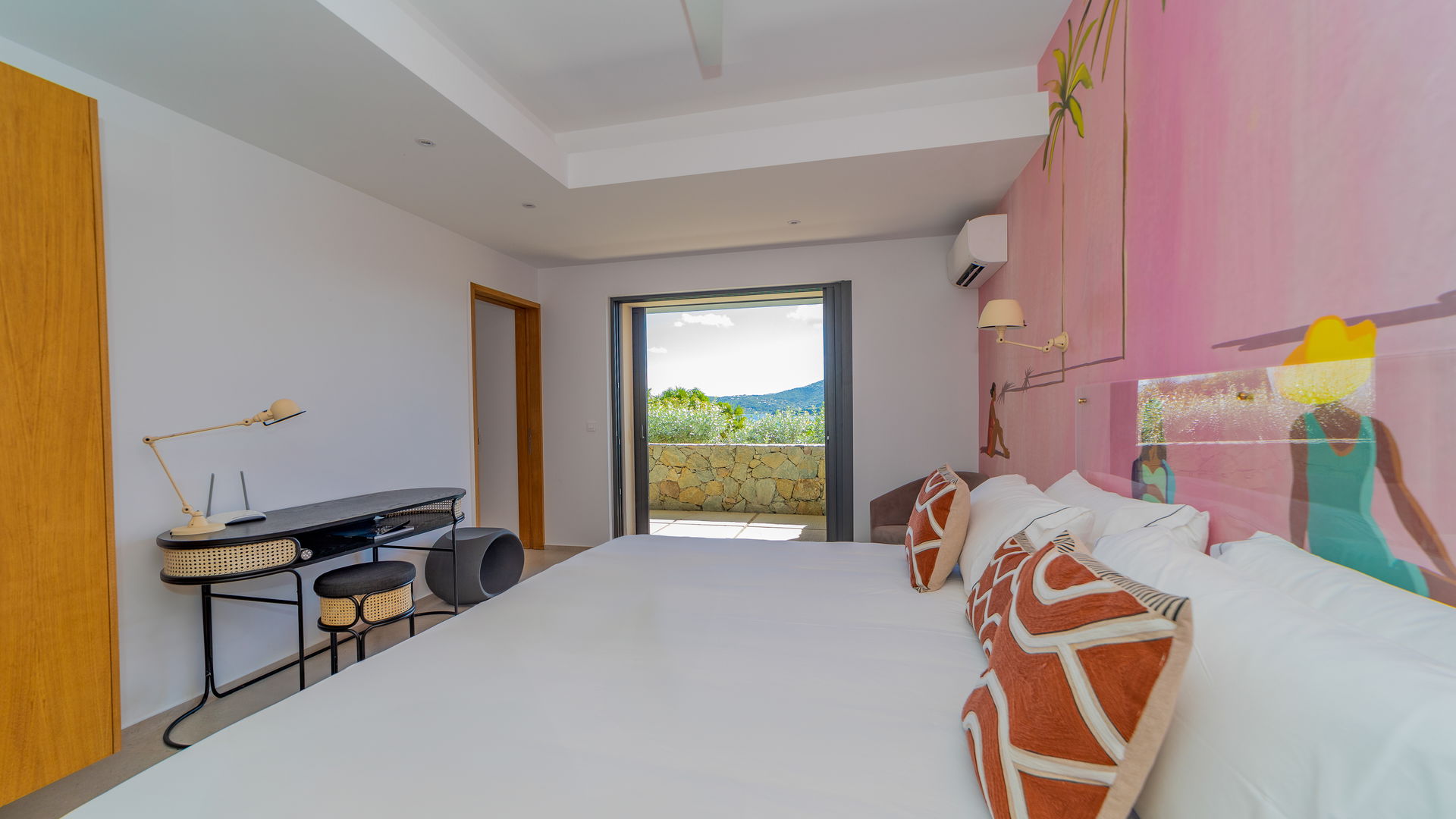 BEDROOM 6