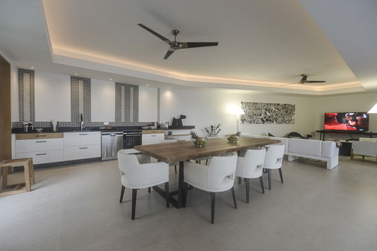 VILLA MARCEL KITCHEN & DINING AREA 13