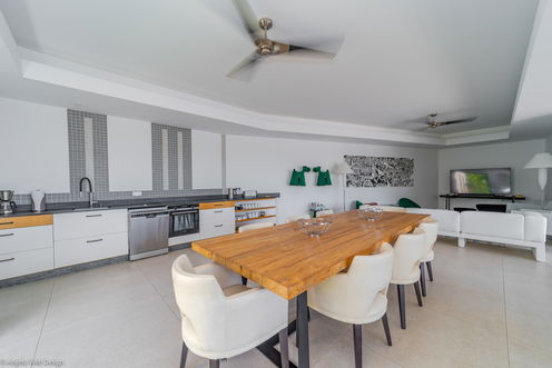 VILLA MARCEL KITCHEN & DINING AREA 6