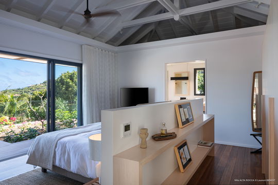 VILLA ALTA ROCCA BEDROOM1 3