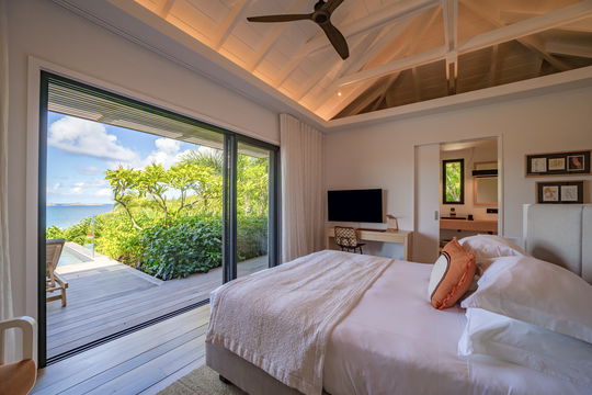 VILLA ALTA ROCCA BEDROOM1 7