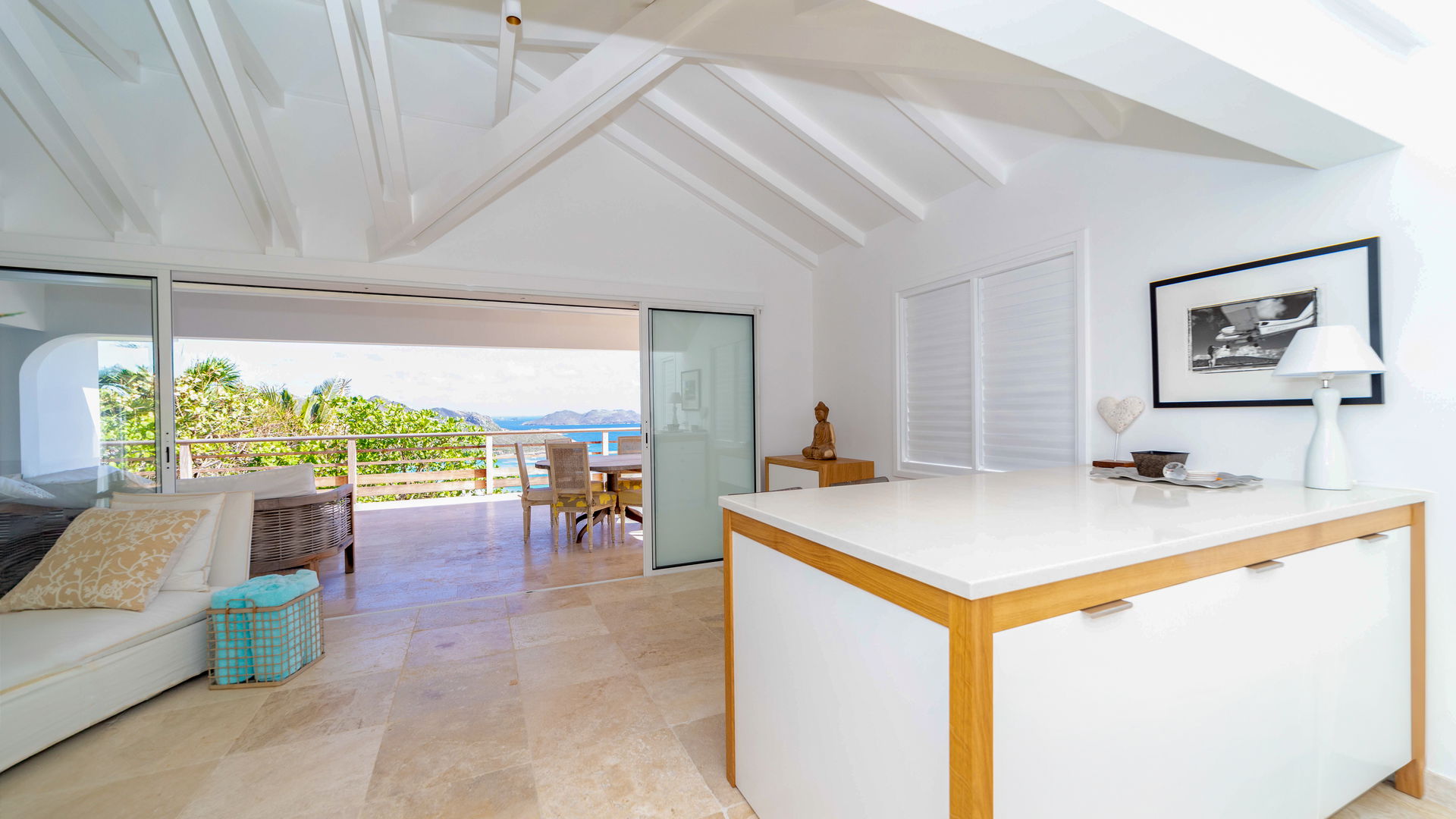 KITCHEN & DINING AREAS