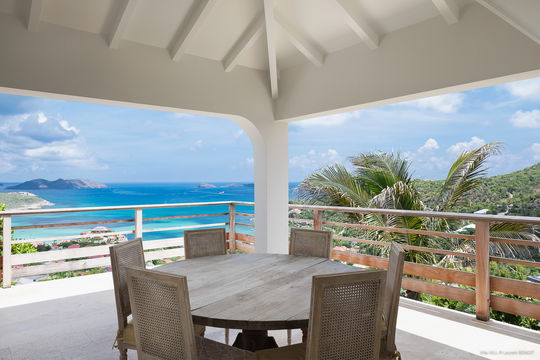 VILLA HILL KITCHEN & DINING AREAS 8