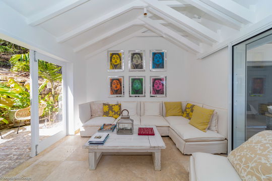 VILLA HILL LIVING AREA 2