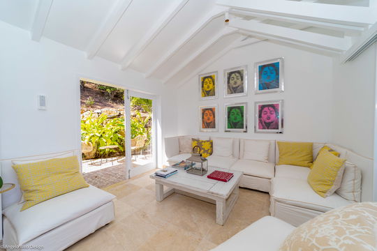 VILLA HILL LIVING AREA 3