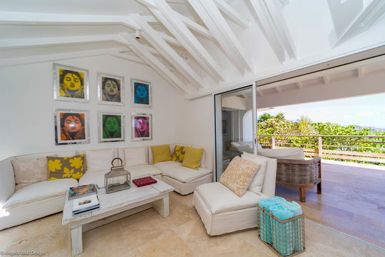 VILLA HILL LIVING AREA 4