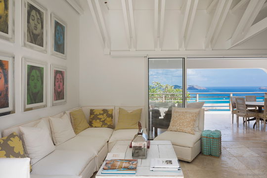 VILLA HILL LIVING AREA 5