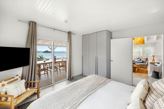 VILLA ESSENIA BEDROOM2 1