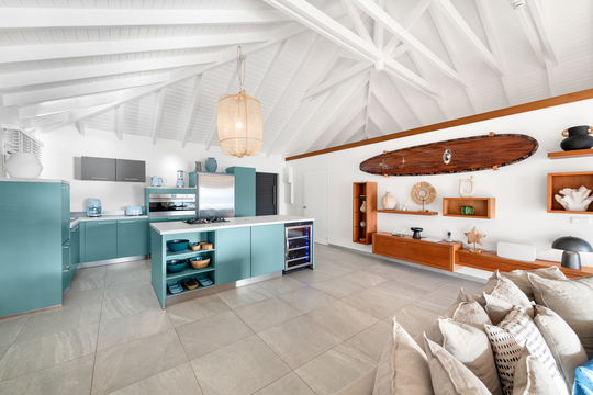 VILLA ESSENIA KITCHEN & DINING AREA 4