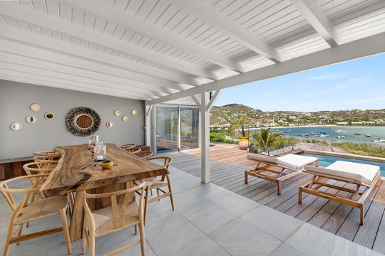 VILLA ESSENIA KITCHEN & DINING AREA 5