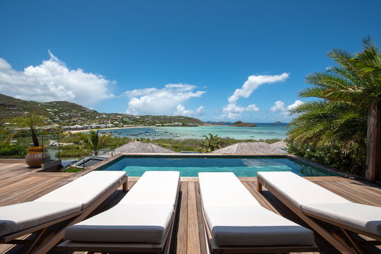 VILLA ESSENIA POOL & TERRACE 1