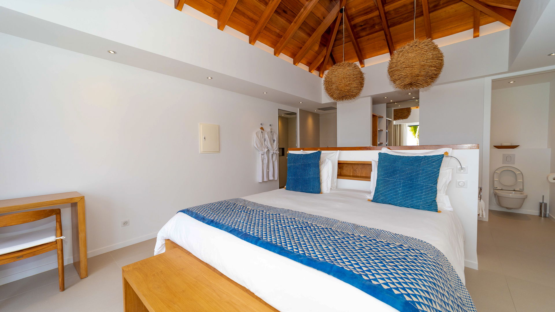 BEDROOM 1
