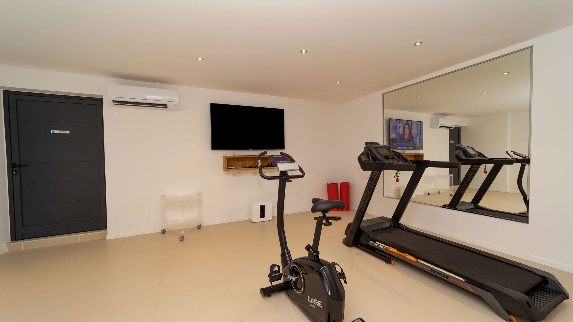 FITNESS AREA