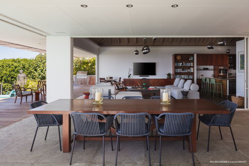VILLA BELLISSIMA KITCHEN & DINING AREA 1