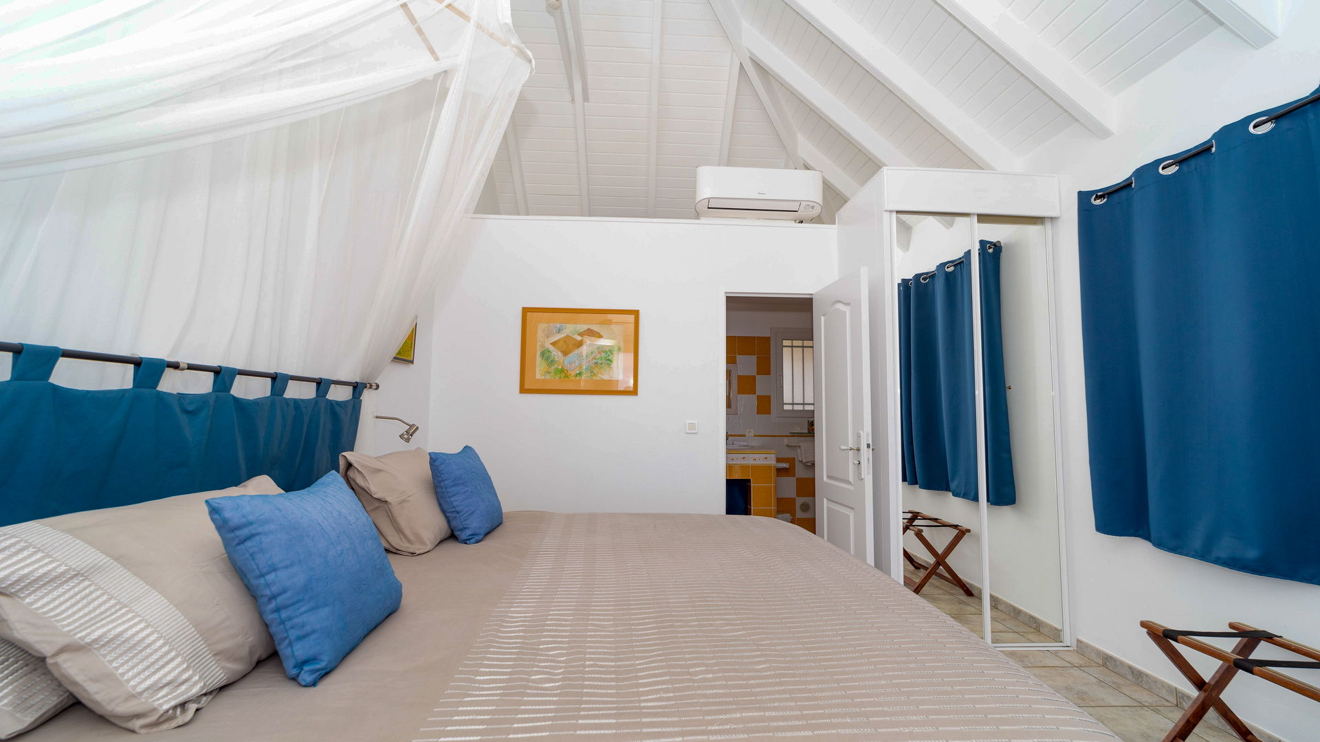 BEDROOM 1