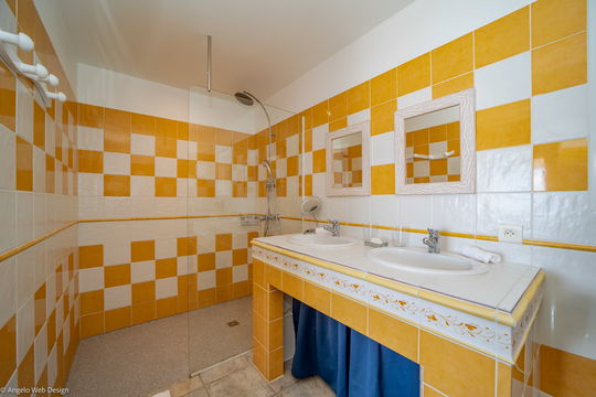 VILLA MANON BEDROOM1 7