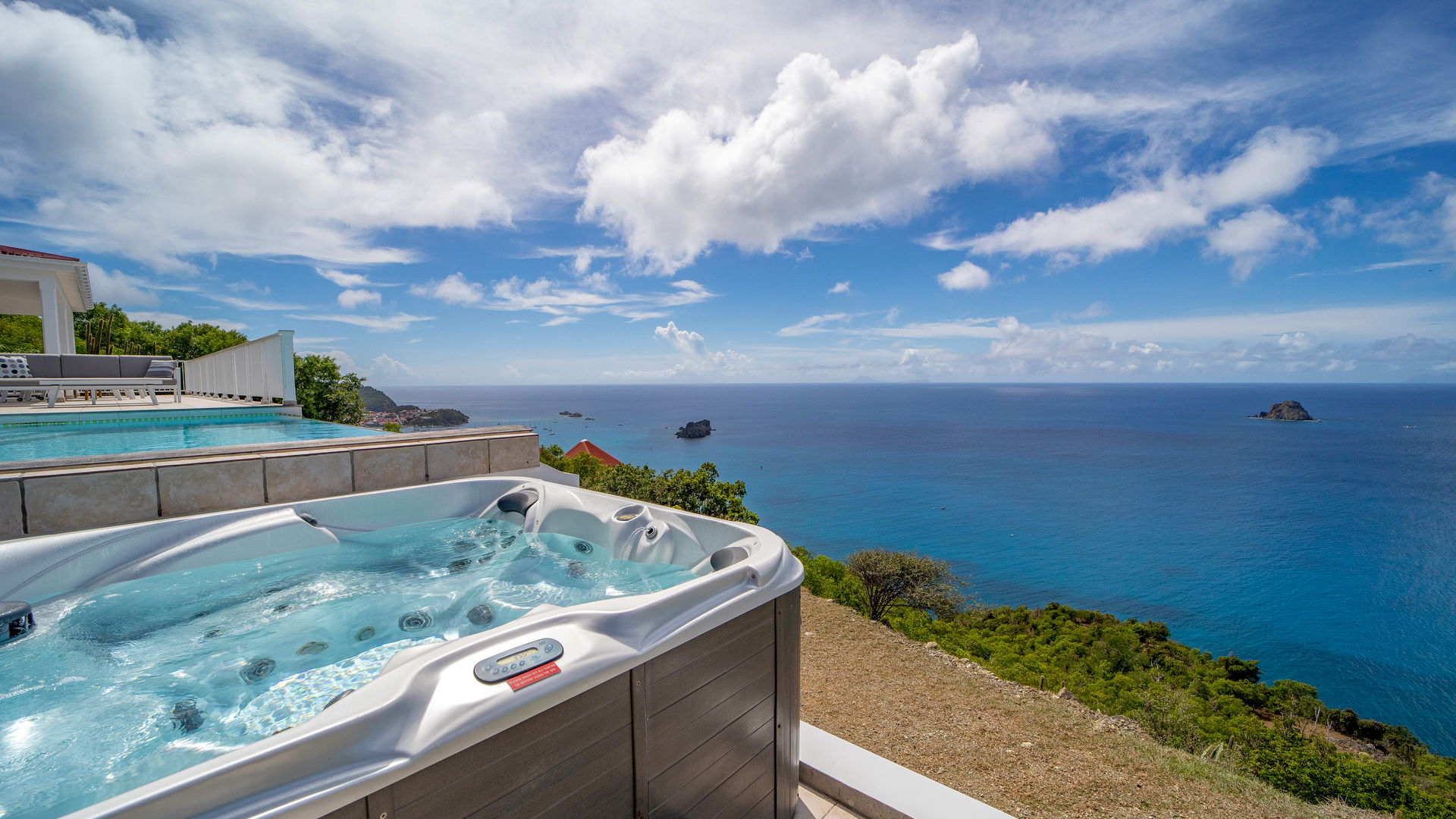 JACUZZI