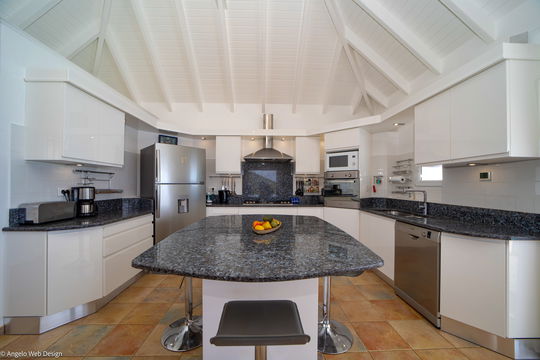 VILLA MANON KITCHEN & DINING AREA 1