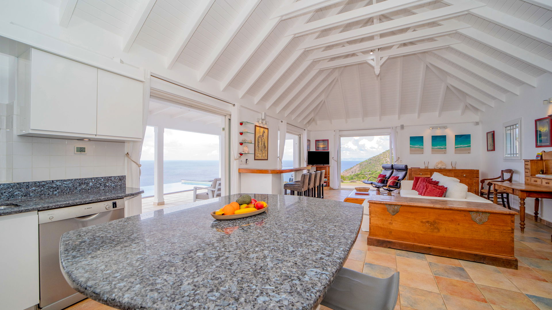KITCHEN & DINING AREA