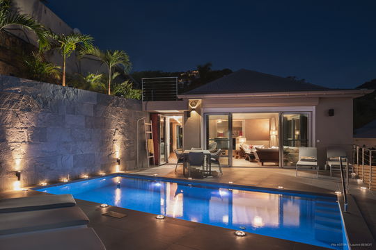 VILLA ASTRA BY NIGHT 4