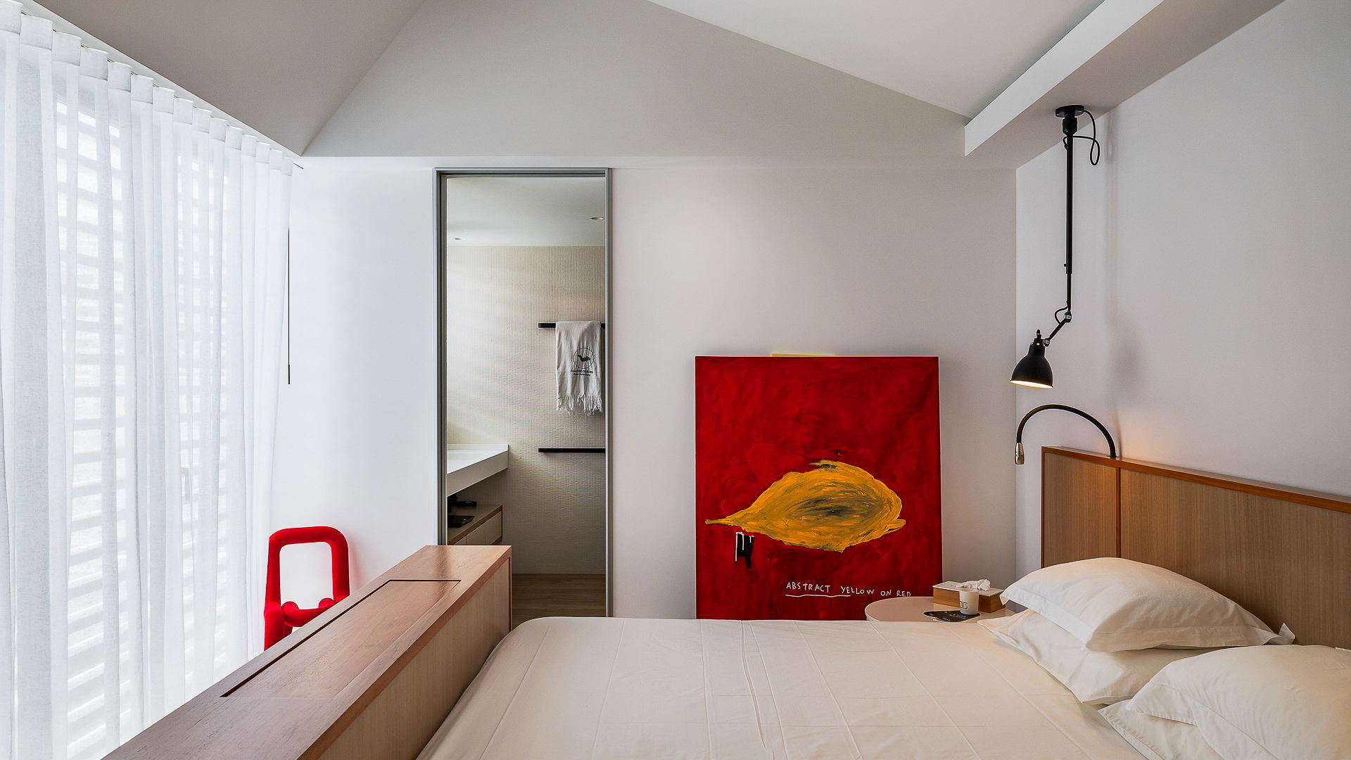 BEDROOM 2