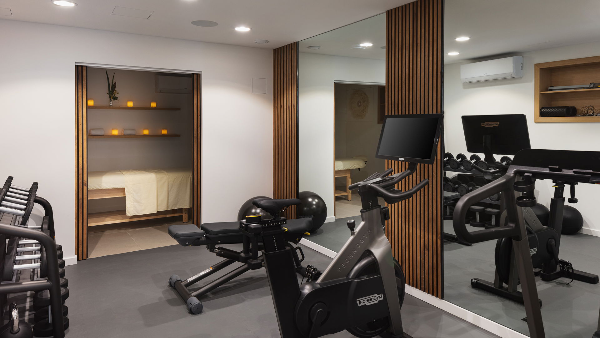 FITNESS AREA