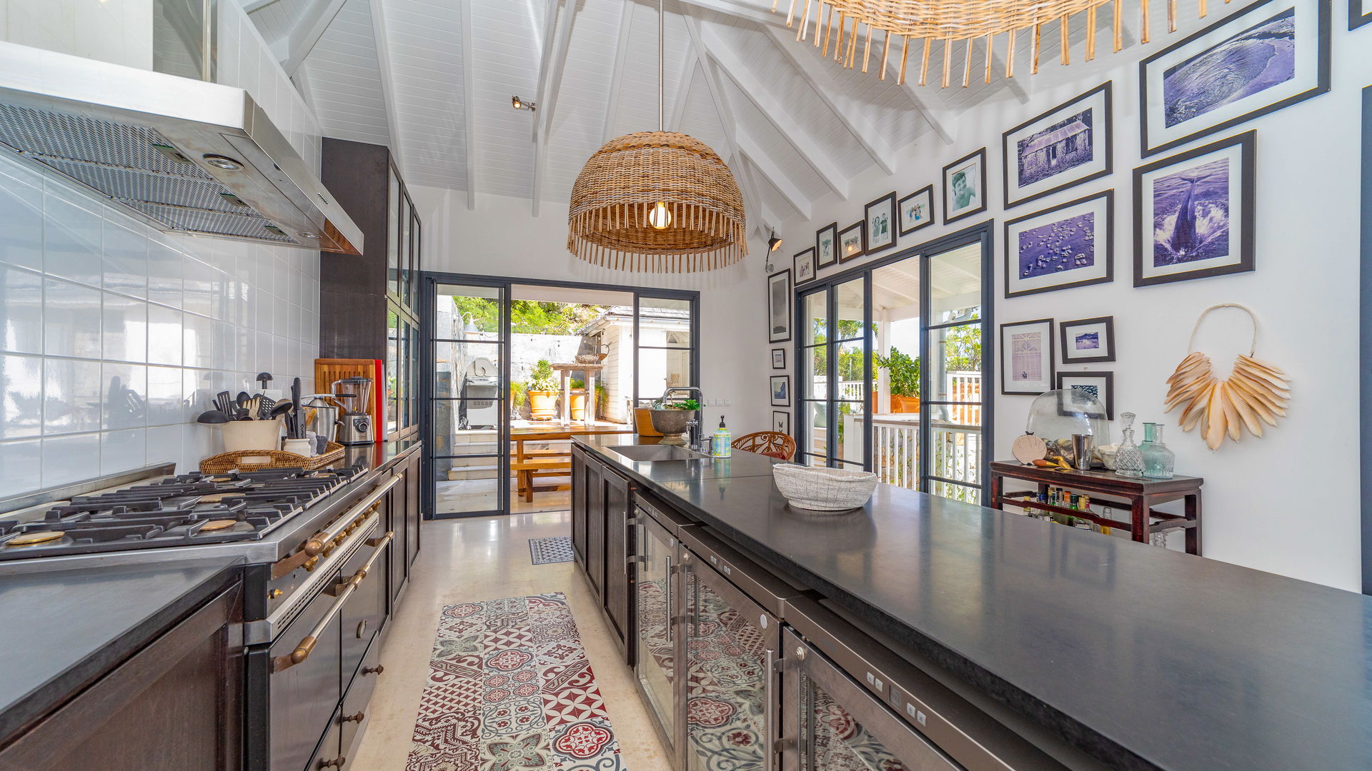 KITCHEN & DINING AREA
