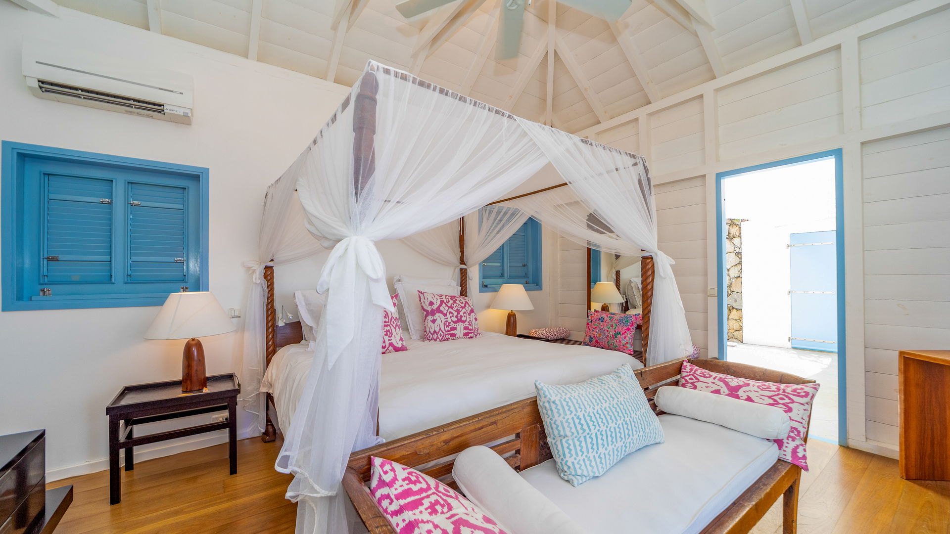 BEDROOM 1