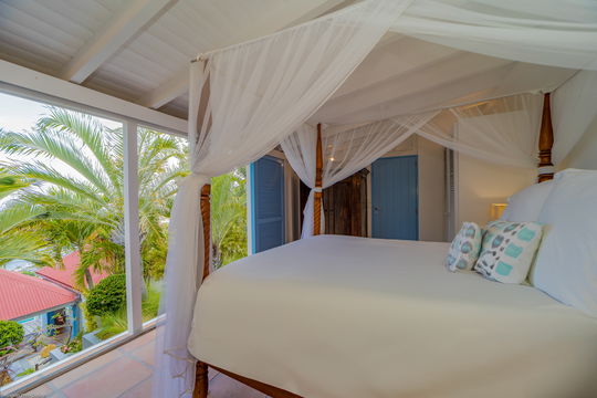 VILLA FABRIZIA BEDROOM3 5