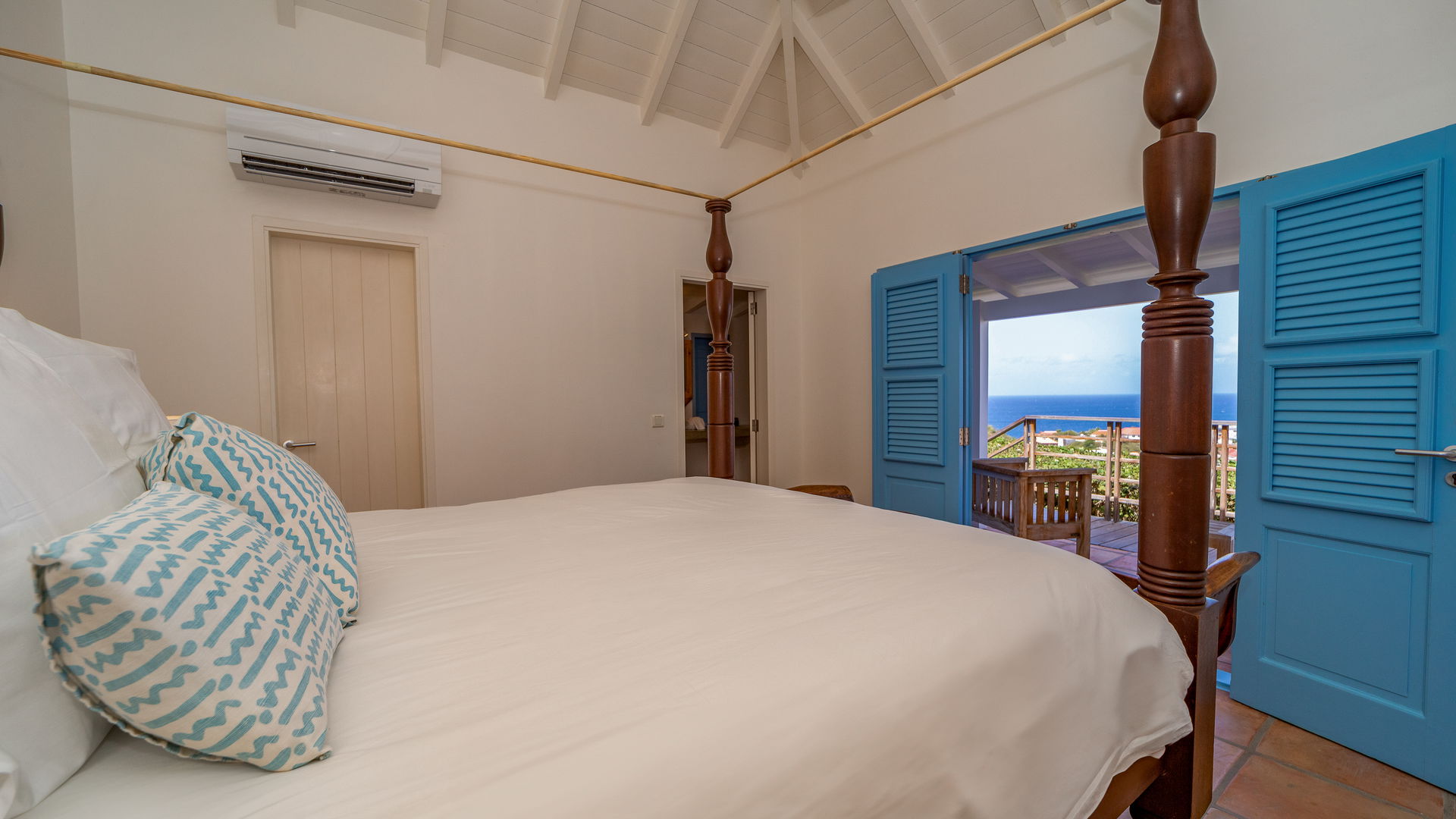 BEDROOM 6