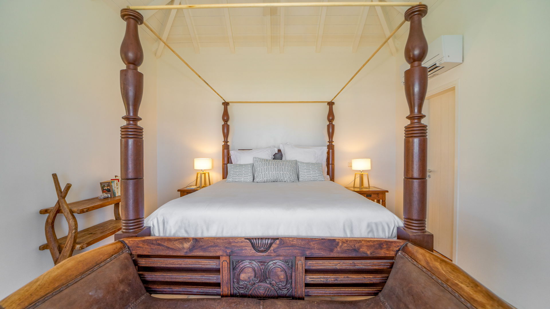 BEDROOM 6