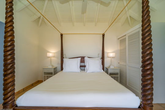 VILLA FABRIZIA BEDROOM7 3