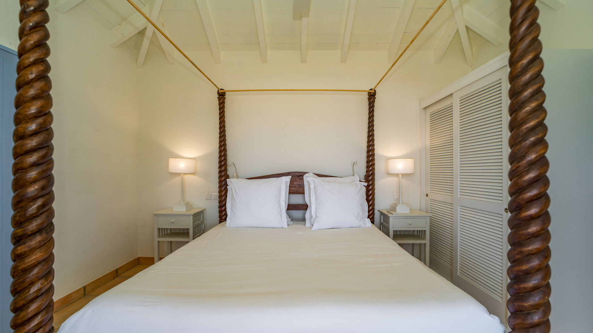 BEDROOM 7