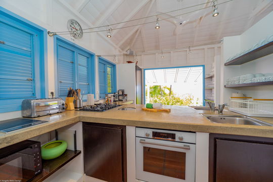 VILLA FABRIZIA KITCHEN & DINING AREA 5