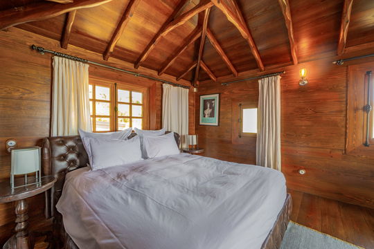 VILLA NUREYEV BEDROOM1 3
