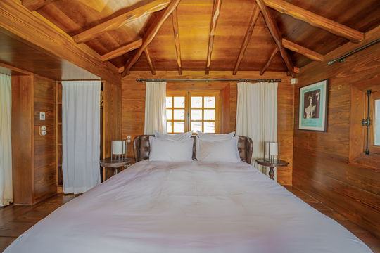 VILLA NUREYEV BEDROOM1 5