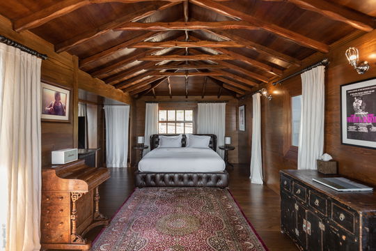 VILLA NUREYEV BEDROOM1 6