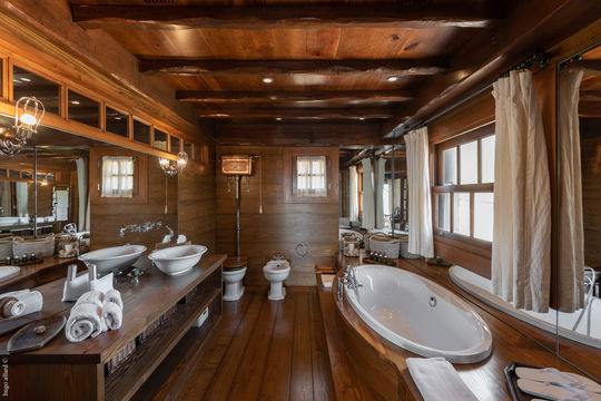VILLA NUREYEV BEDROOM1 9